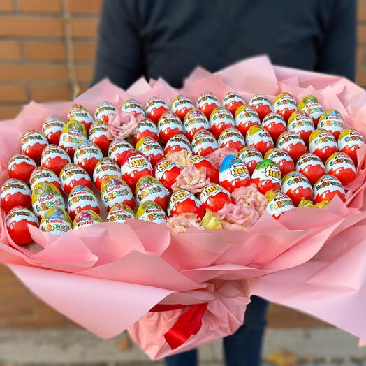 Ramo de 61 huevos Kinder