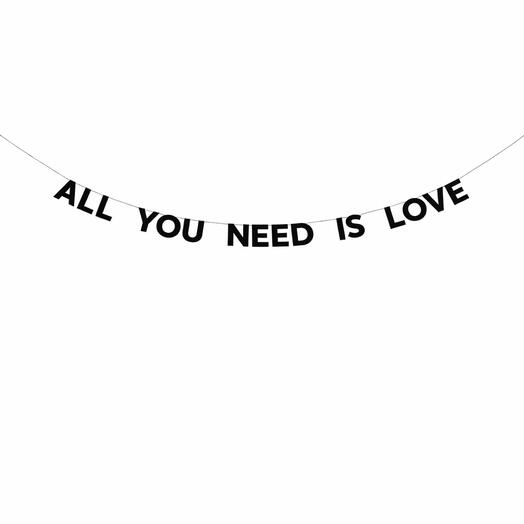 Guirnalda de papel TODO LO QUE NECESITAS ES AMOR