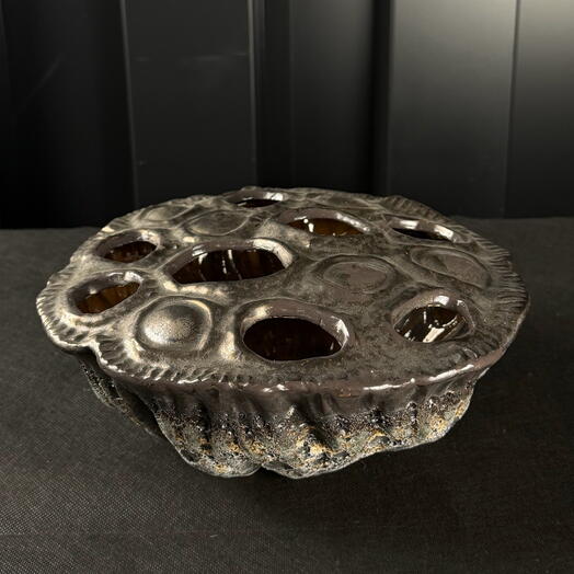 Jarrón de loto cerámico de ARAIK GALSTYAN