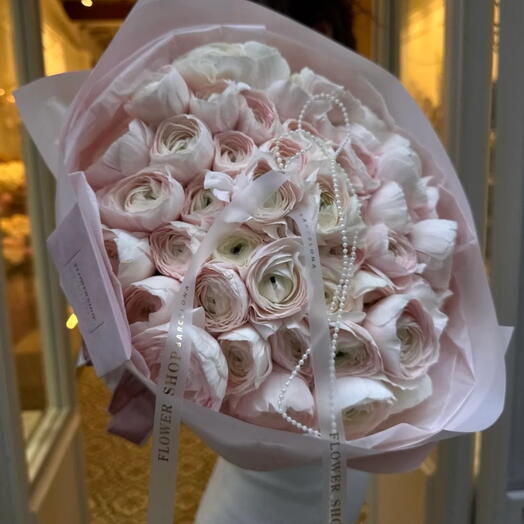 La Perla - 51 Ranunculus Hanoi