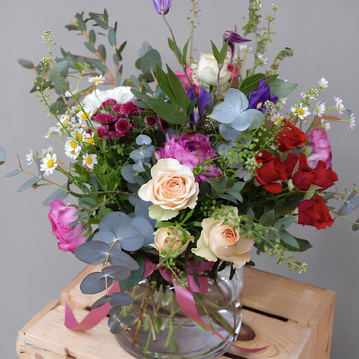Bouquet printanier en vase