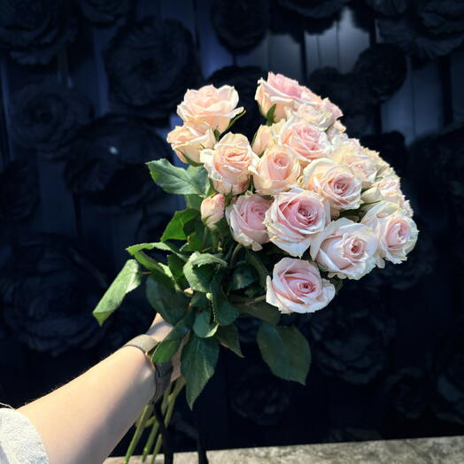 11 rosas ramificadas rosadas