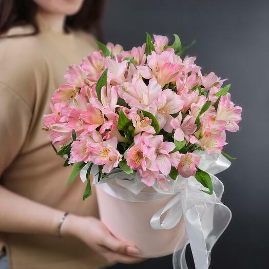 Hatbox with Alstroemerias