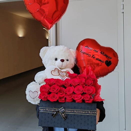 Caja con Globos, Peluche y 22 Rosas Rojas