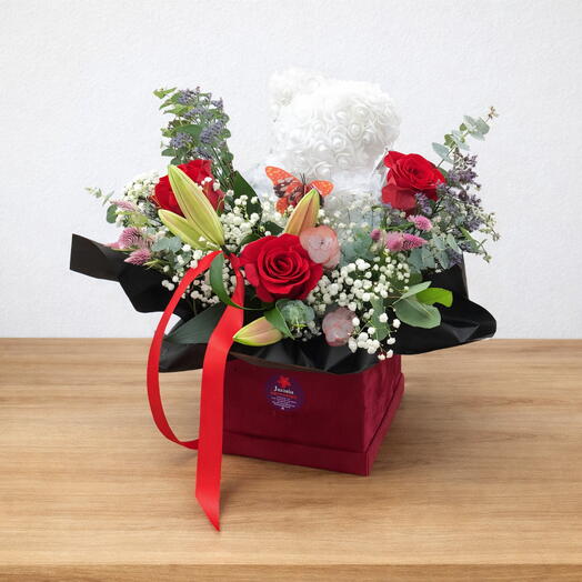 Розы с мишкой Тедди