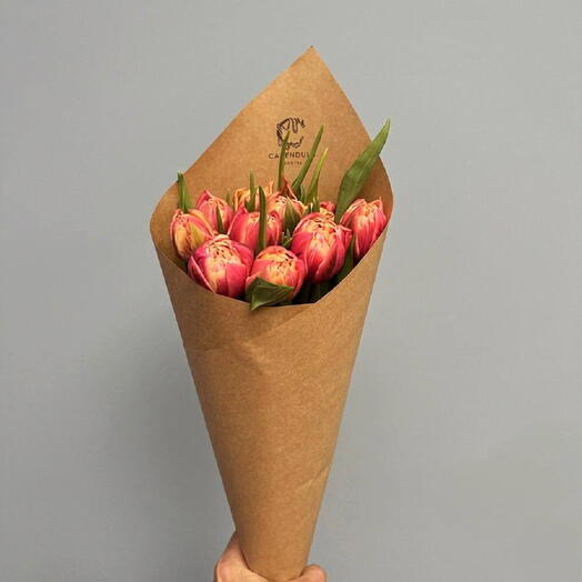 Ramo 10 Tulipanes Dobles Coral – Bouquet Elegante y Moderno