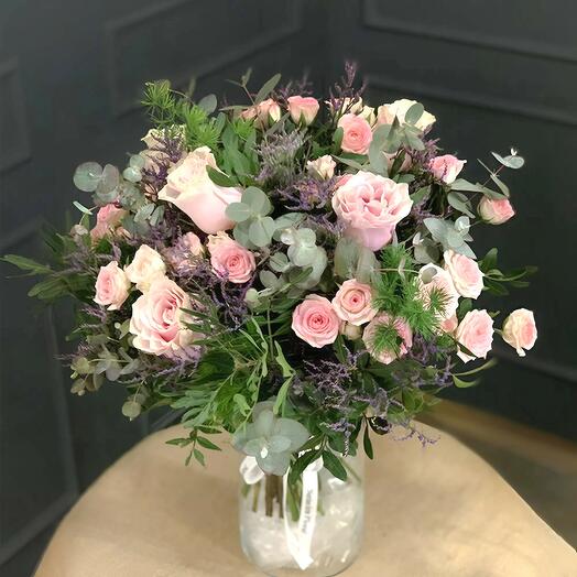 Ramo de Rosas Rosa «Sisi» – Elegancia romantica con un aire silvestre