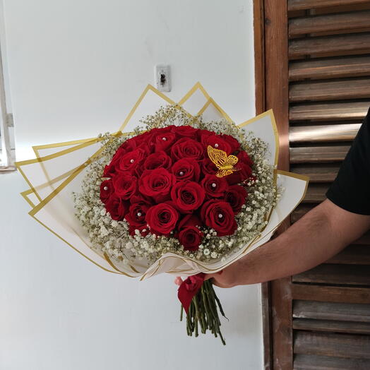 Precioso ramo con 35 rosas