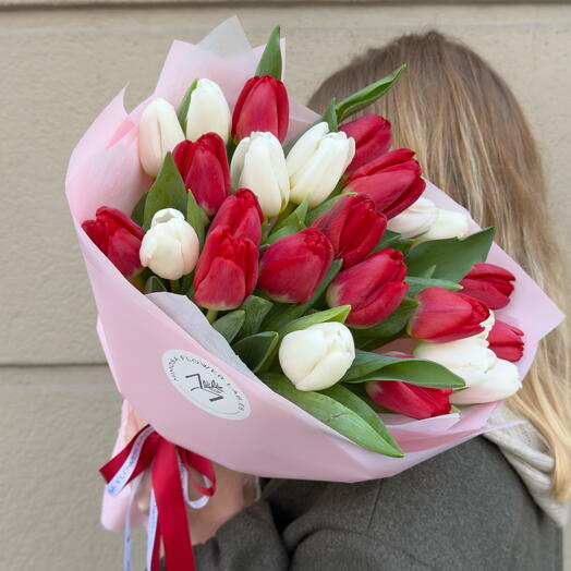 Red stone ramo de 25 tulipanes