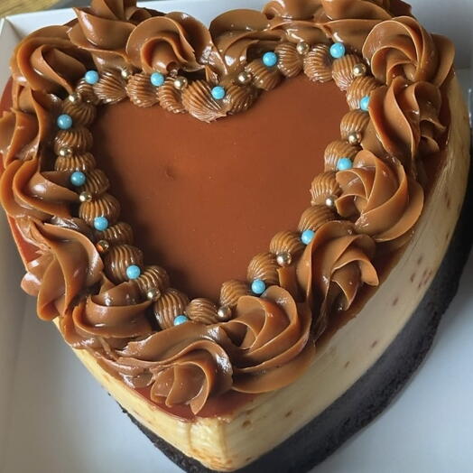 Chocoflan corazon con dulce de leche