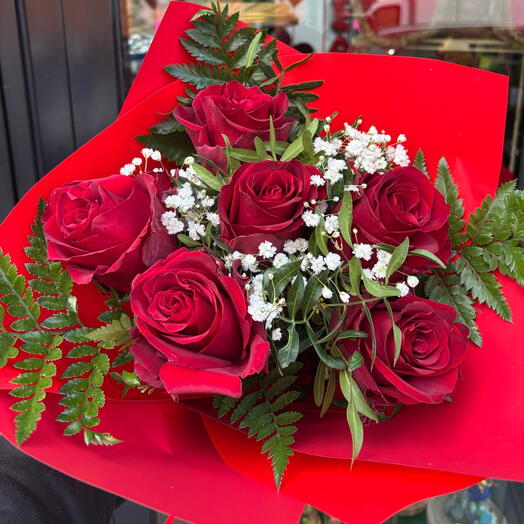 Ramo clasico de 6 rosas