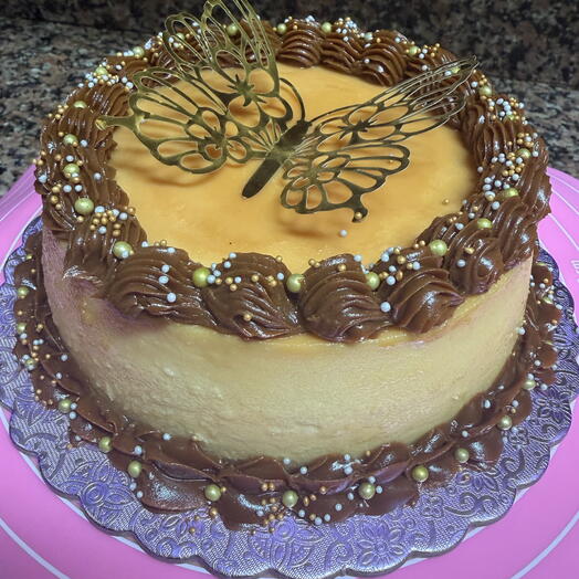Flan napolitano sweet round con dulce de leche