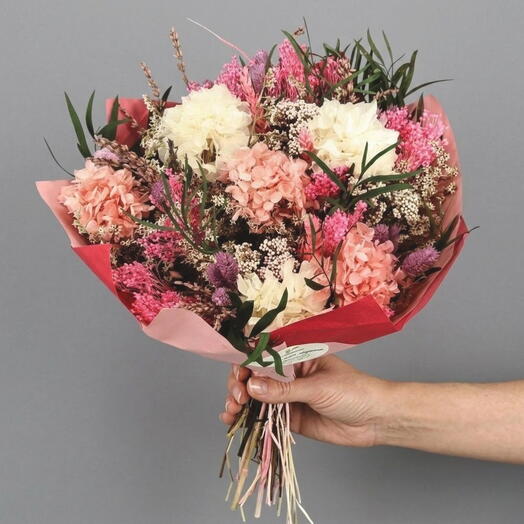 Ramo de flores secas pastel