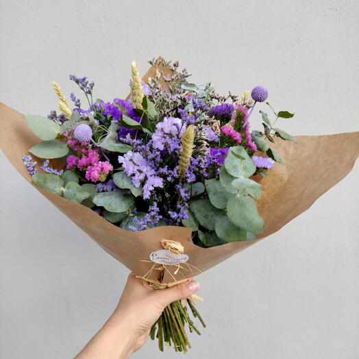 Wildflower bouquet | Bouquet of wildflowers with statice, eryngium and limonium