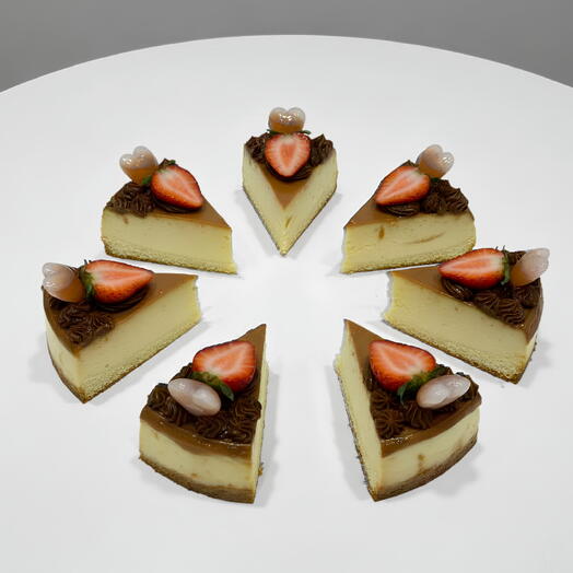 Caja de 7 Flan napolitano individual y fresas