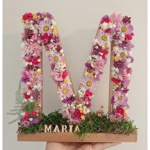 Letra floral personalizada con luz LED – Modelo M