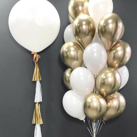 Globo gigante con fuente blaco y dorado