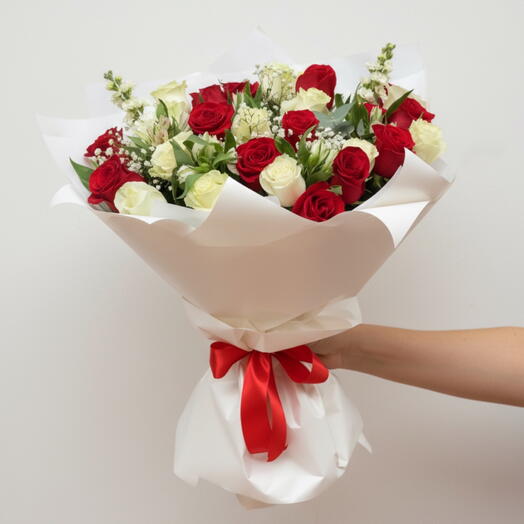 Ramo Pasion XXL Pureza – Rosas Rojas y Blancas