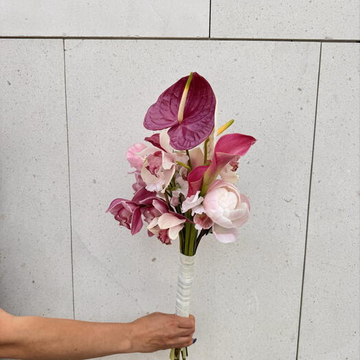 Sinfonía en rosa y púrpura - ramo de novia