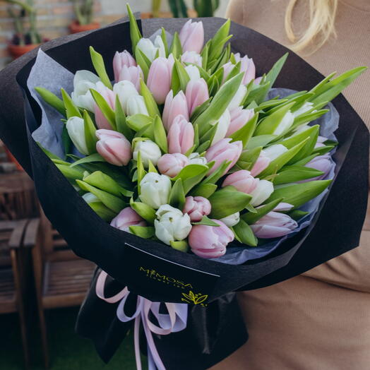 Tenderness 51 tulips