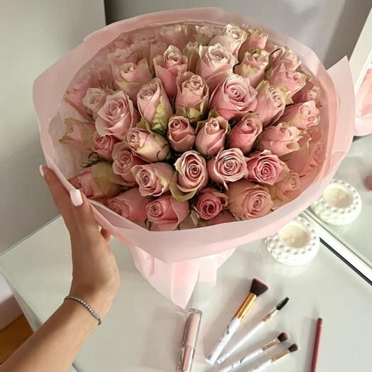 Ramo de 50 rosas rosadas