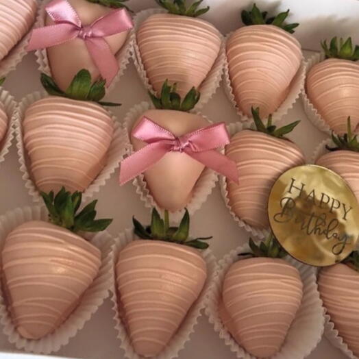 Caja de 15 fresas cubiertas "Nude Satin   Gold"
