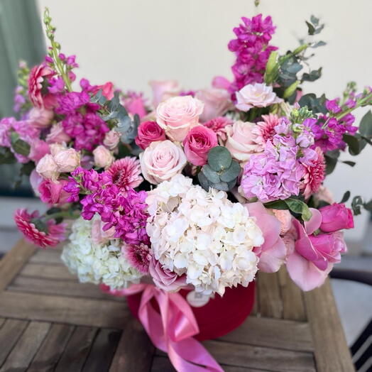 Nube rosa en una caja