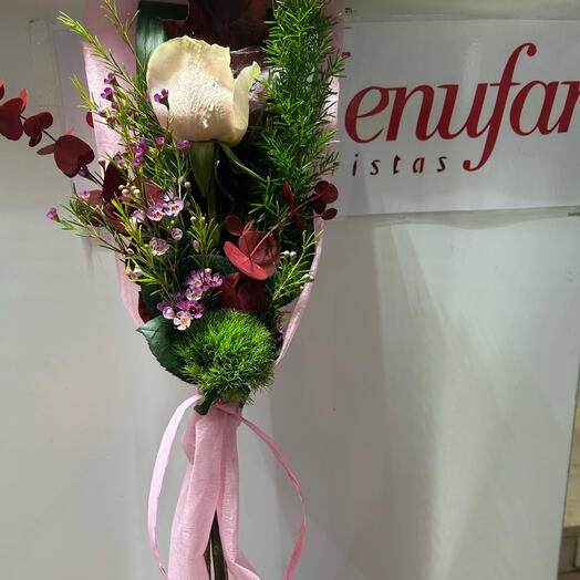Premium individual pink rose
