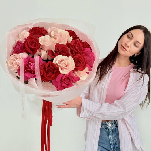 Ароматный трио-букет из Pink Floyd, Freedom и Pink Mondial