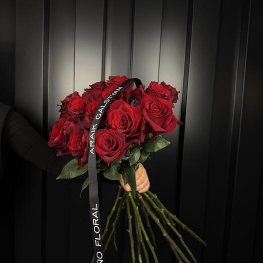 Ramo de rosas rojas 15ud