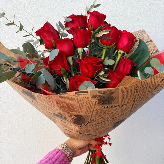 ¡Oferta especial de marzo!  Romance atemporal: Rosas rojas medianoche 12 rosas - romántico, aniversario, cumpleaños, regalo 'te extraño'