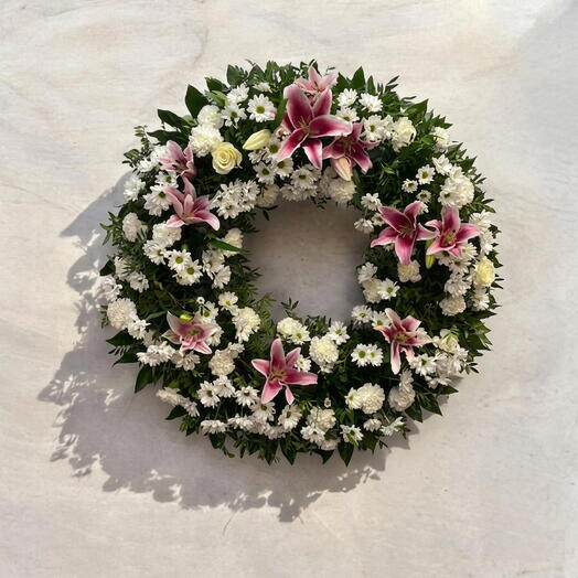 Маленький круглый венок пастельных тонов