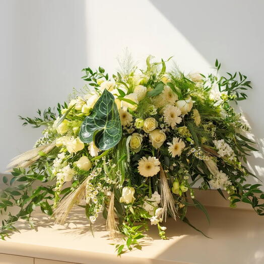 Cushion of white flowers