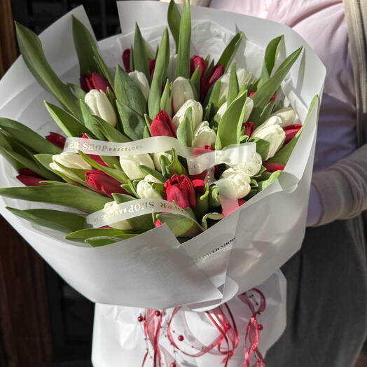 Hot Kiss - Ramo de 51 tulipanes