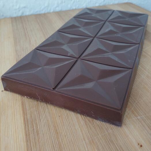 Tableta de chocolate grande estilo dubaiti con diseno geometrico – 350 g