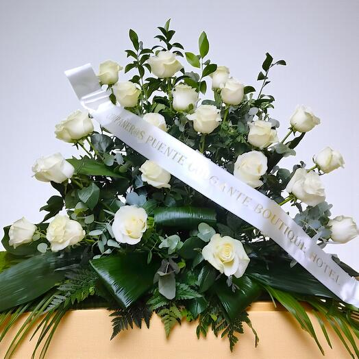 Centro funeral 24 rosas blancas