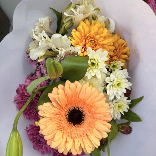 Spring flower bouquet