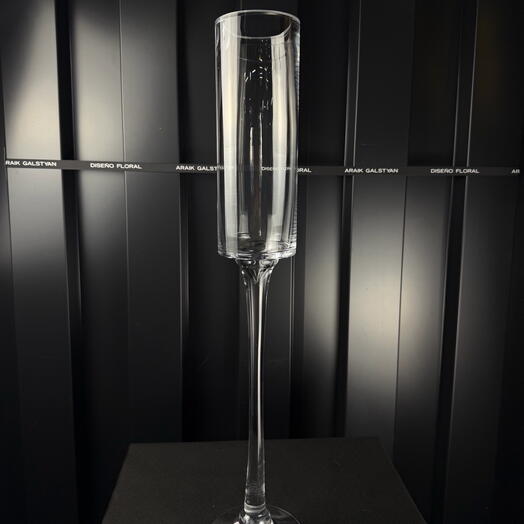 Cilindro h60 de vidrio con base de ARAIK GALSTYAN