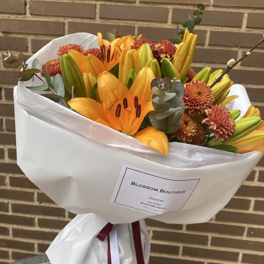 10 лилий / Янтарный рассвет