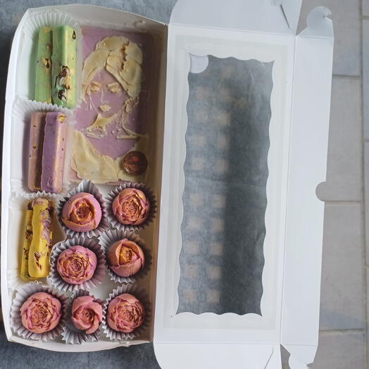 🌸 Artisanal Floral Chocolate Box – Special Edition "Mother's Day" 🌸