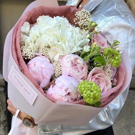 Suave beso de peonía