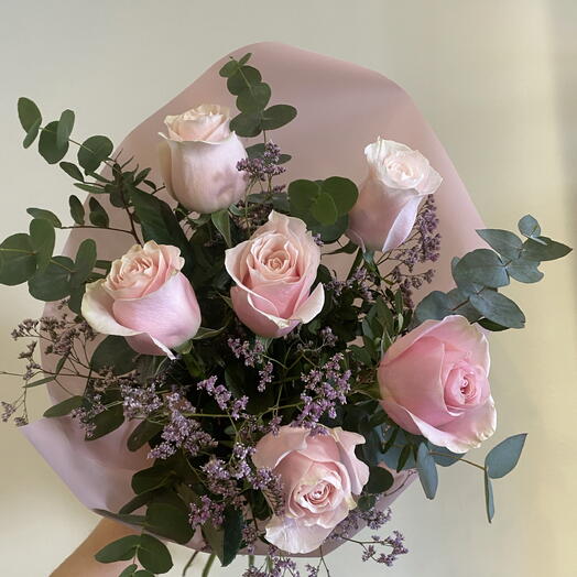 6 Roses premium roses