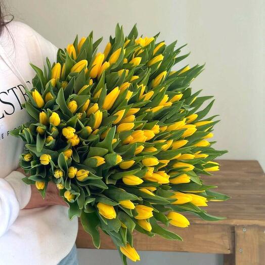 Bouquet de 80 Tulipanes Amarillos – Alegria y Elegancia en un Solo Regalo