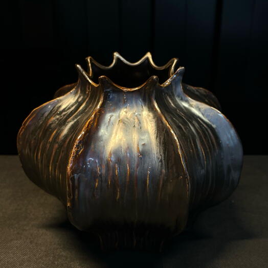 Jarron Bronce Floral