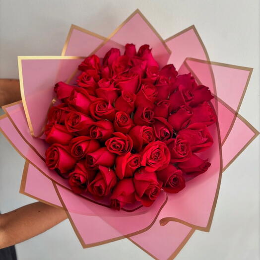 Ramo rosa de rosas rojas 💖