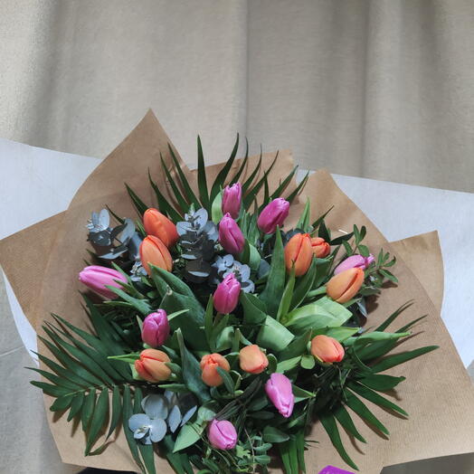 Tulipanes variados ( puede variar el color)