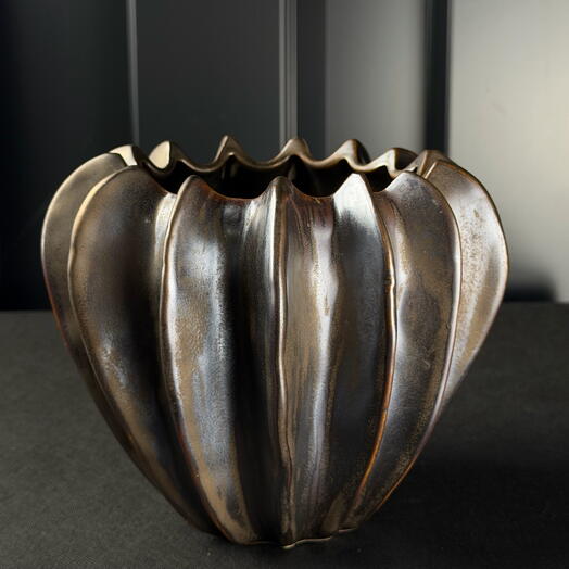 Maceta d17 ceramica texturizada metal antracita de ARAIK GALSTYAN