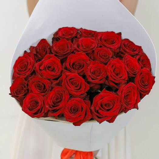 25 красных роз
