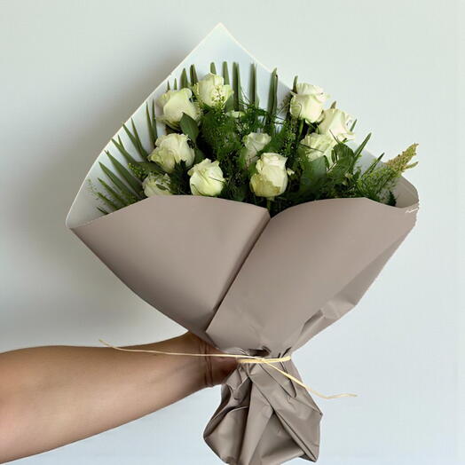 12 rosas blancas