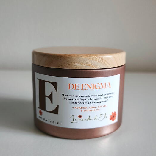 Vela aromatica E de Enigma 90g